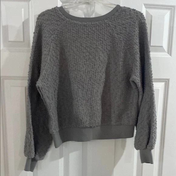 Southern Shirt Gray Women's Crop Sweater Size M - Picture 5 of 5